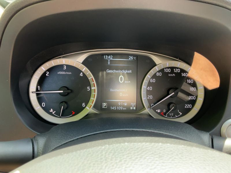 Nissan NP300 Pick-up 2.3 dCi Tekna Double Cab 4x4 — zdjęcie 13