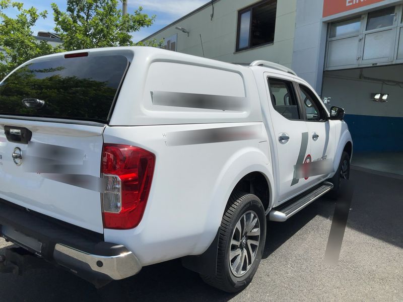 Nissan NP300 Pick-up 2.3 dCi Tekna Double Cab 4x4 — zdjęcie 6