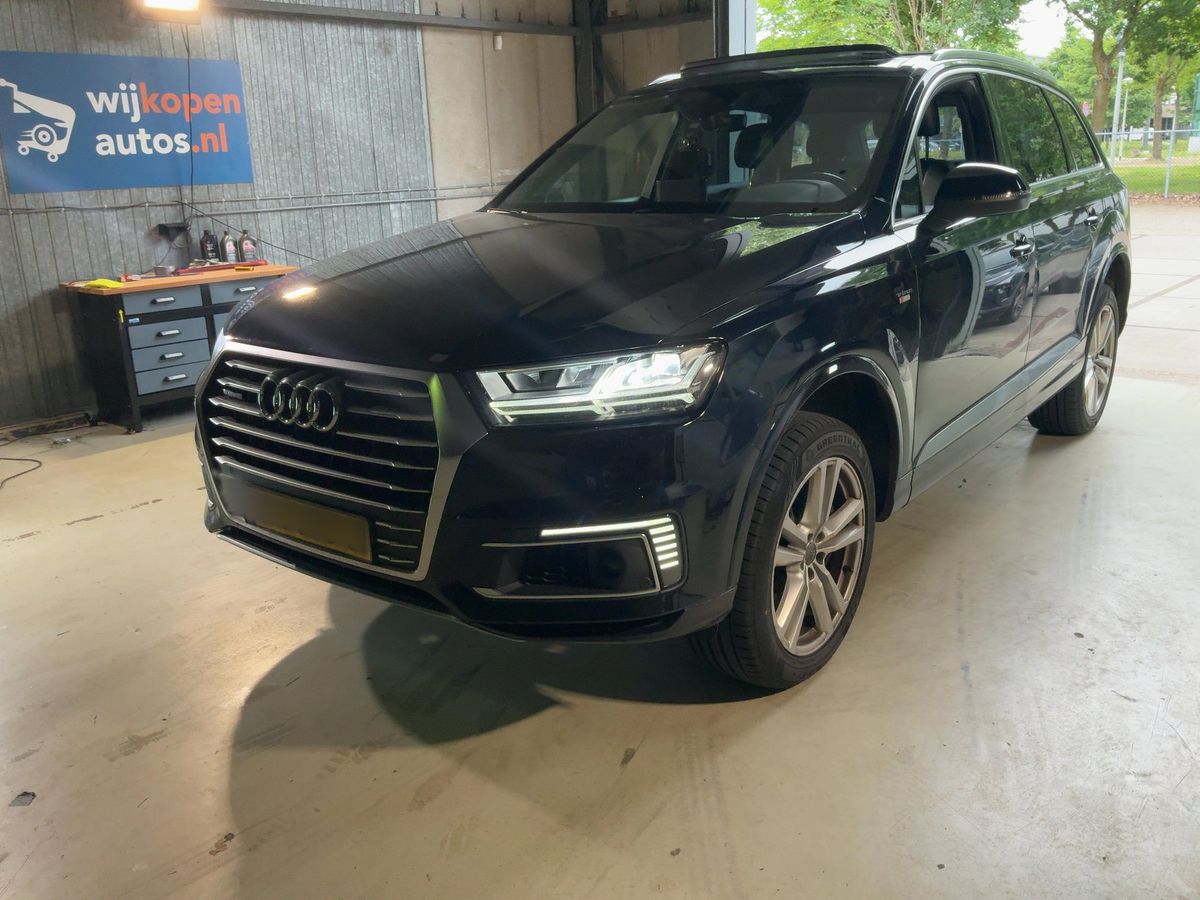 Audi Q7 2016 — photo 1