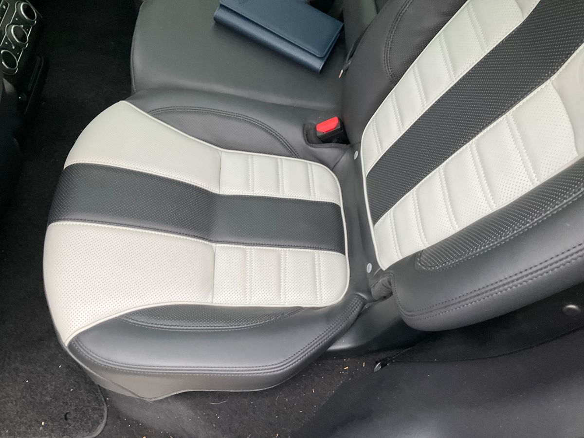 Land Rover 2018 — photo 44
