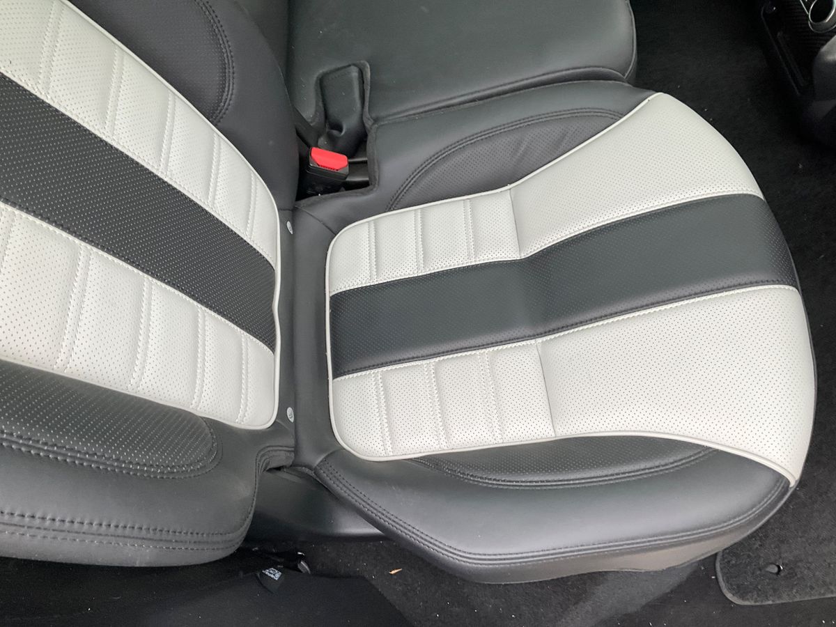 Land Rover 2018 — photo 42
