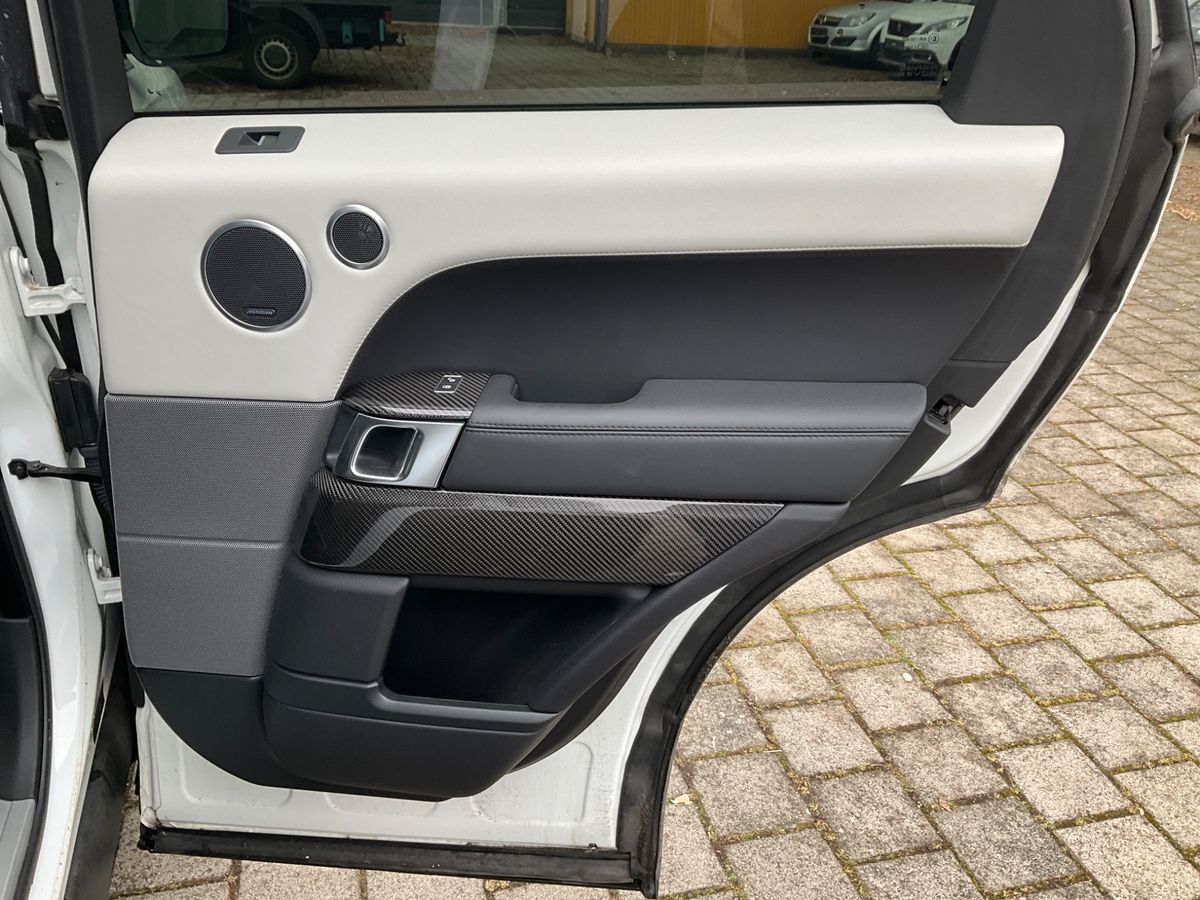 Land Rover 2018 — photo 41