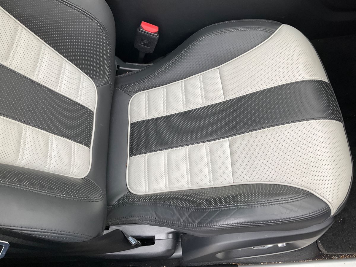 Land Rover 2018 — photo 39