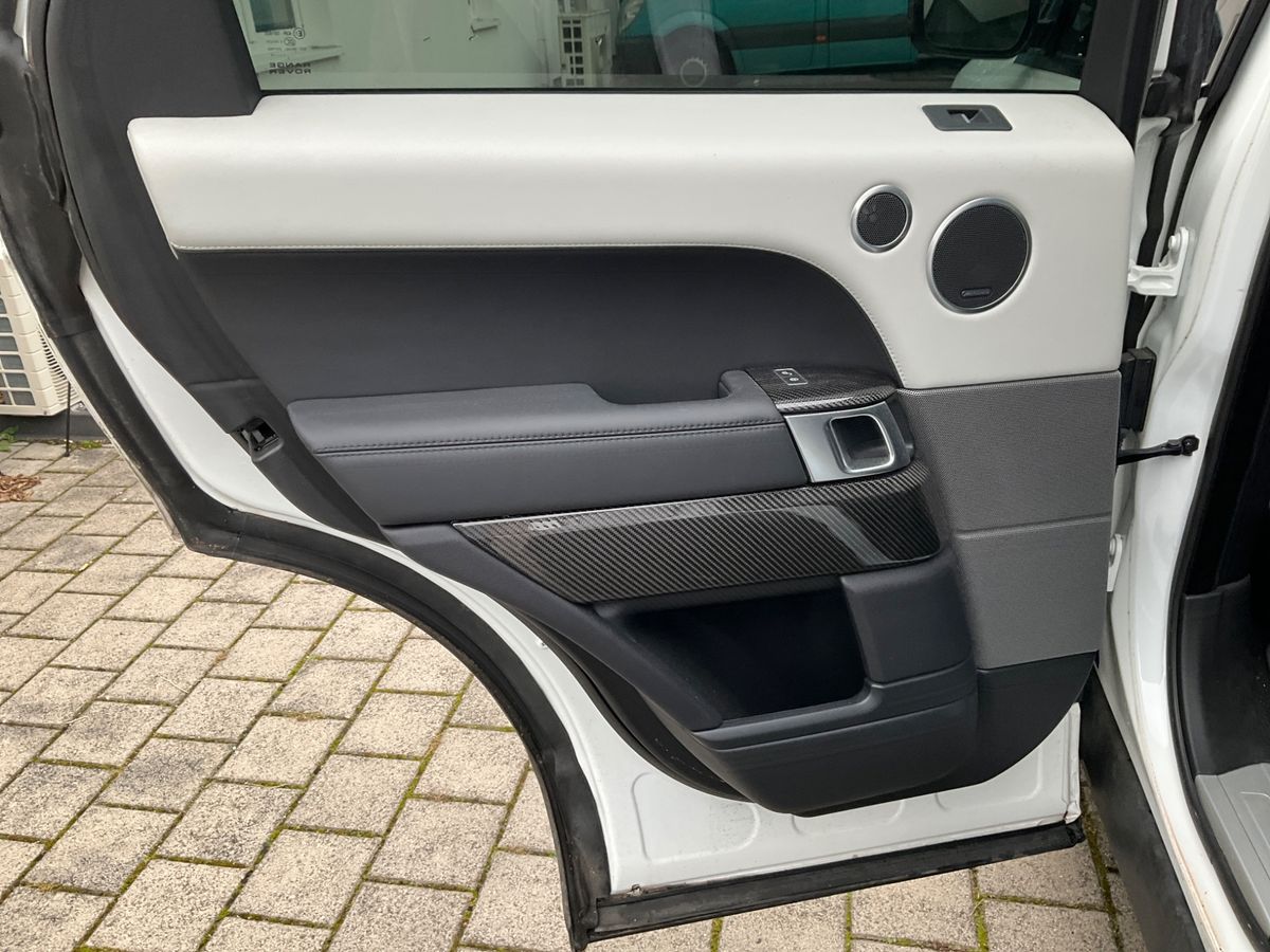 Land Rover 2018 — photo 43
