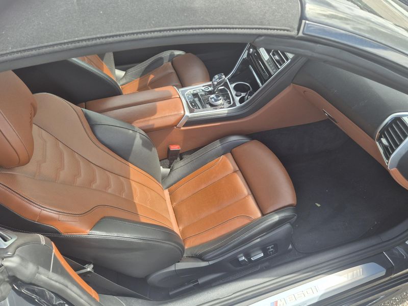 BMW 8er M850i xDrive — zdjęcie 11