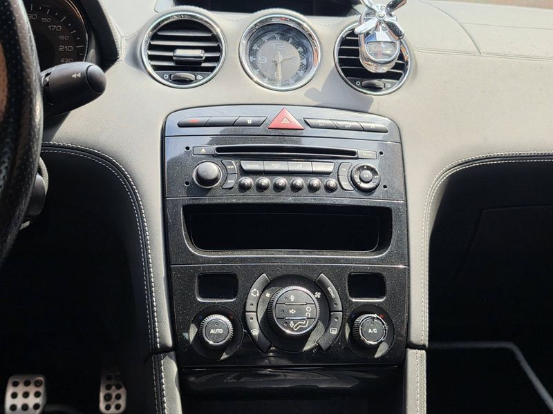 Peugeot RCZ 1.6 THP Basis — zdjęcie 15