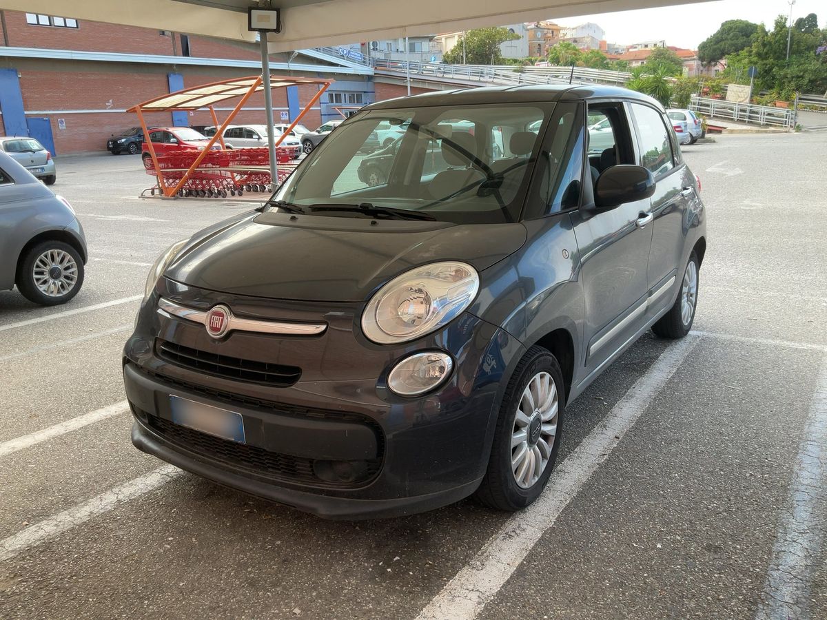 Fiat 500L 2015 — photo 1