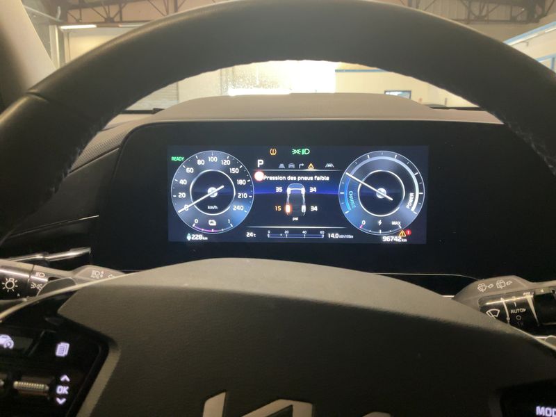 Kia Niro electric drive 150 kW Premium — zdjęcie 13