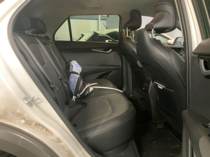 Kia Niro electric drive 150 kW Premium — zdjęcie 14