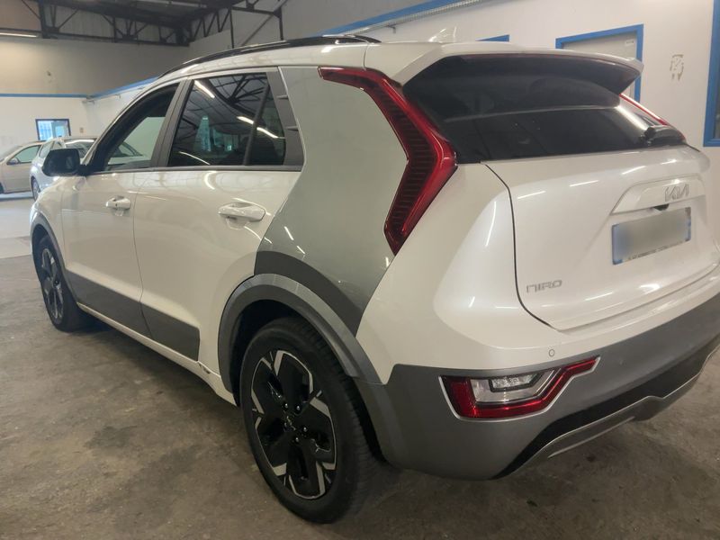 Kia Niro electric drive 150 kW Premium — zdjęcie 3
