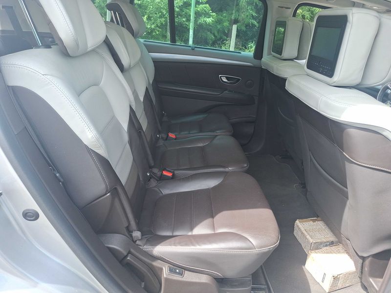Renault Espace 1.6 dCi Energy Initiale Paris — zdjęcie 14