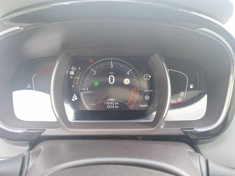 Renault Espace 1.6 dCi Energy Initiale Paris — zdjęcie 12