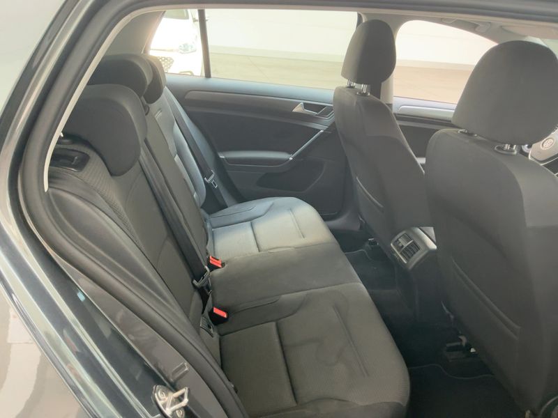 Volkswagen Golf VII 1.4 TGI Comfortline BlueMotion Tech — zdjęcie 14