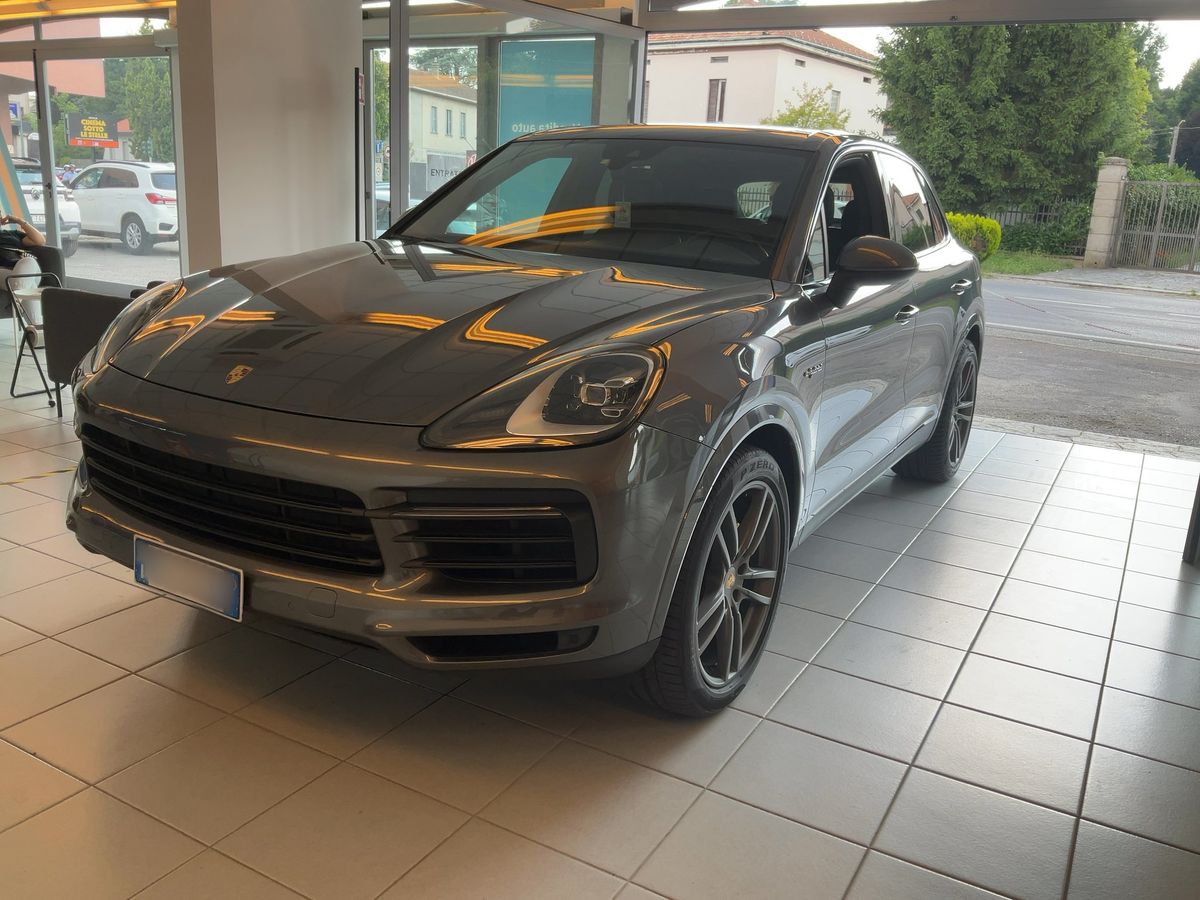Porsche Cayenne 2020