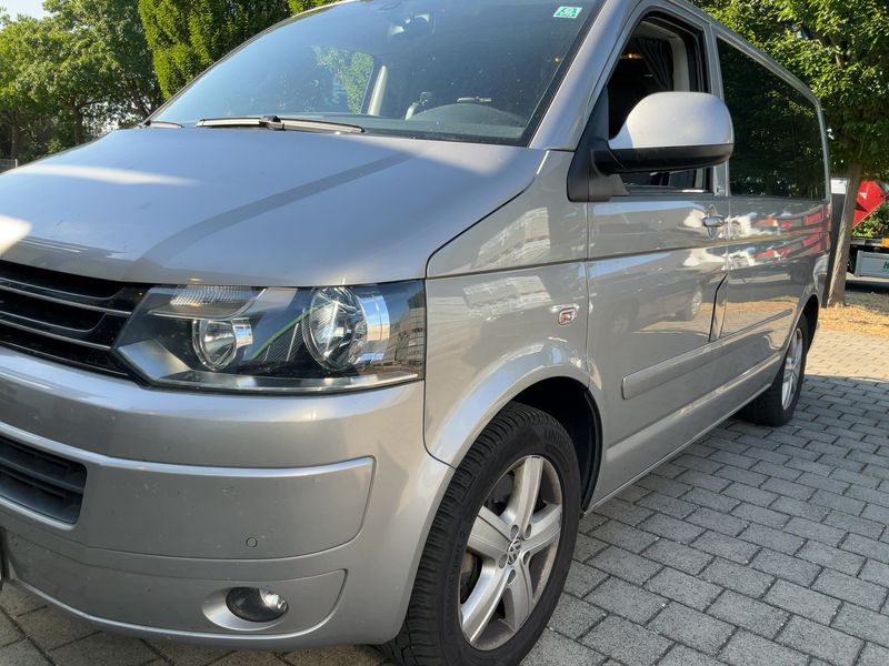 Volkswagen T5 Multivan 2.0 TDI Comfortline — zdjęcie 2
