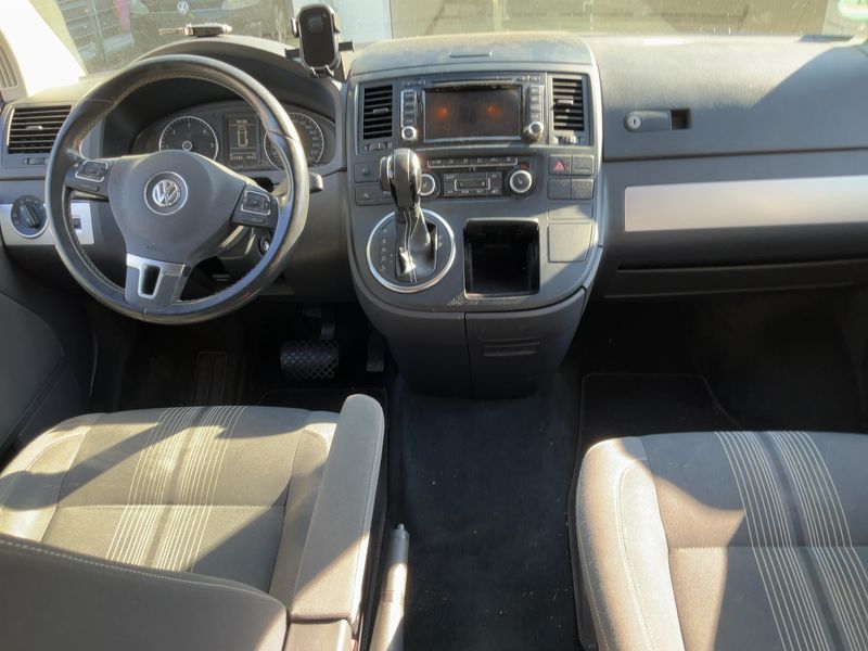 Volkswagen T5 Multivan 2.0 TDI Comfortline — zdjęcie 12