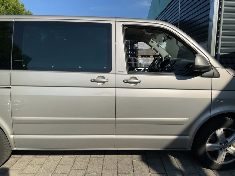 Volkswagen T5 Multivan 2.0 TDI Comfortline — zdjęcie 7
