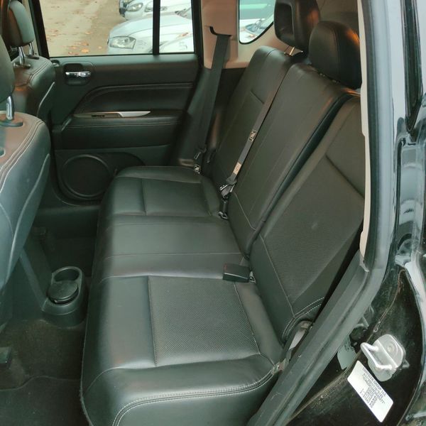 Jeep Compass 2.2 CRD Limited 4x4 — zdjęcie 13