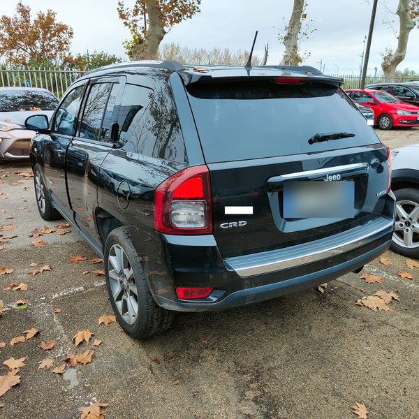 Jeep Compass 2.2 CRD Limited 4x4 — zdjęcie 3