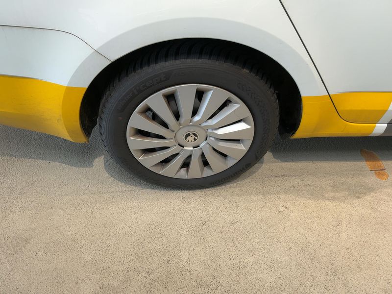 Skoda Octavia 1.6 TDI Ambition 2018 – снимка 9