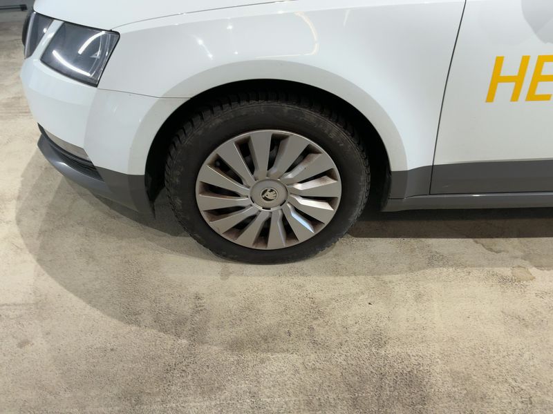 Skoda Octavia 1.6 TDI Ambition 2018 – снимка 3