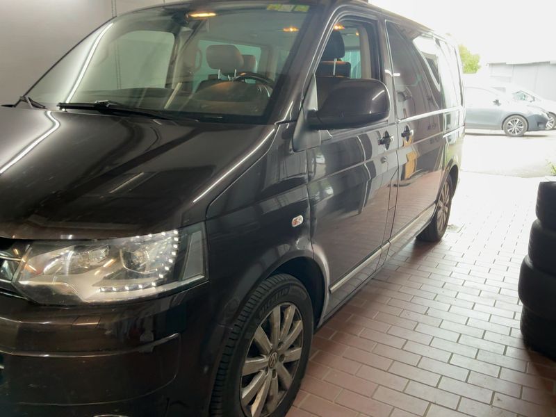 Volkswagen T5 Multivan 2.0 TDI Highline 4Motion — zdjęcie 2