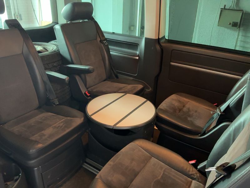Volkswagen T5 Multivan 2.0 TDI Highline 4Motion — zdjęcie 14