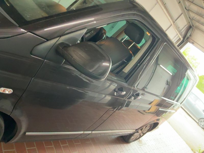 Volkswagen T5 Multivan 2.0 TDI Highline 4Motion — zdjęcie 4