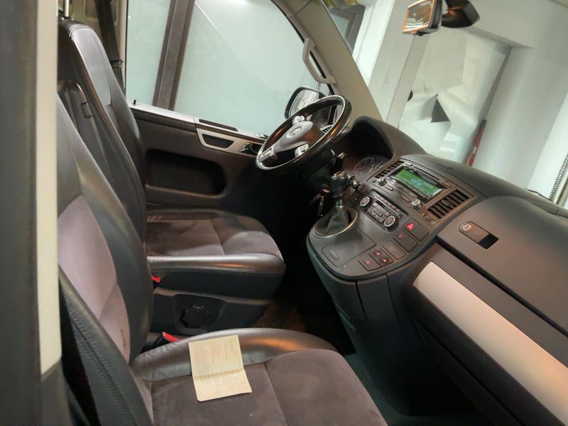 Volkswagen T5 Multivan 2.0 TDI Highline 4Motion — zdjęcie 11
