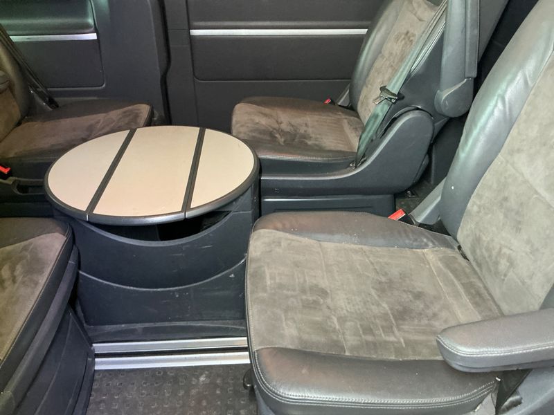 Volkswagen T5 Multivan 2.0 TDI Highline 4Motion 2013 – снимка 35
