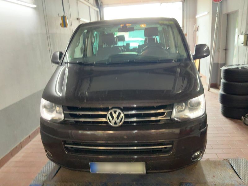 Volkswagen T5 Multivan 2.0 TDI Highline 4Motion — zdjęcie 9