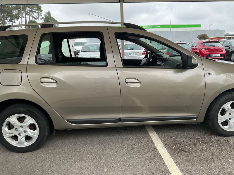 Dacia Logan MCV 0.9 TCe Laureate — zdjęcie 7