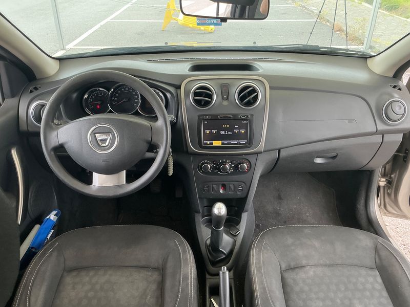 Dacia Logan MCV 0.9 TCe Laureate — zdjęcie 12