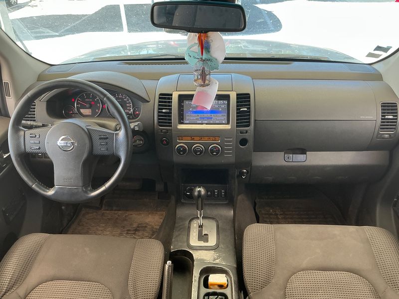 Nissan Pathfinder 2.5 dCi SE — zdjęcie 12