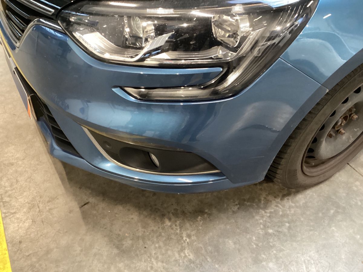 Renault Megane 2019 — photo 37