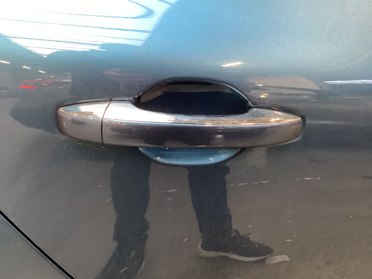 Renault Megane 2019 — photo 28