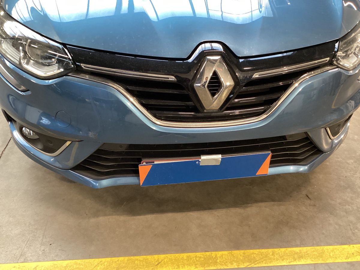Renault Megane 2019 — photo 38