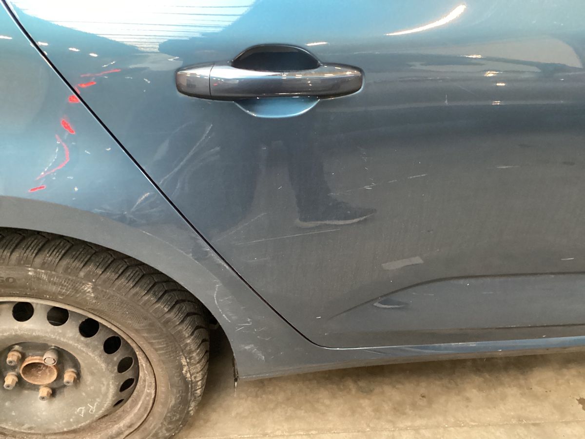Renault Megane 2019 — photo 26