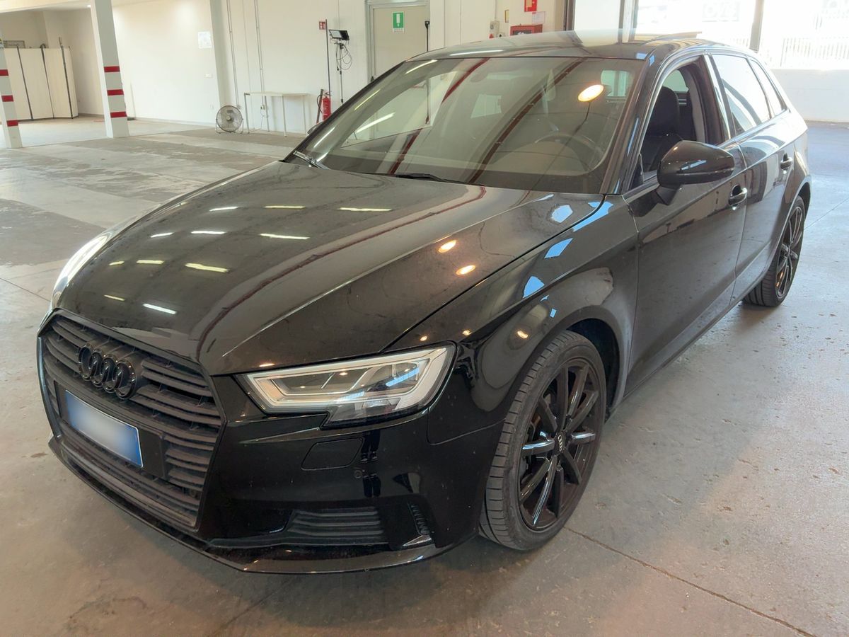 Audi A3 2018 — photo 1