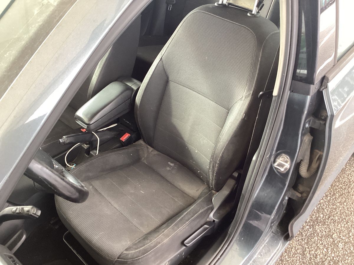Skoda Rapid 2015 — photo 30
