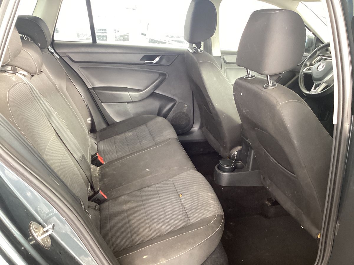 Skoda Rapid 2015 — photo 26