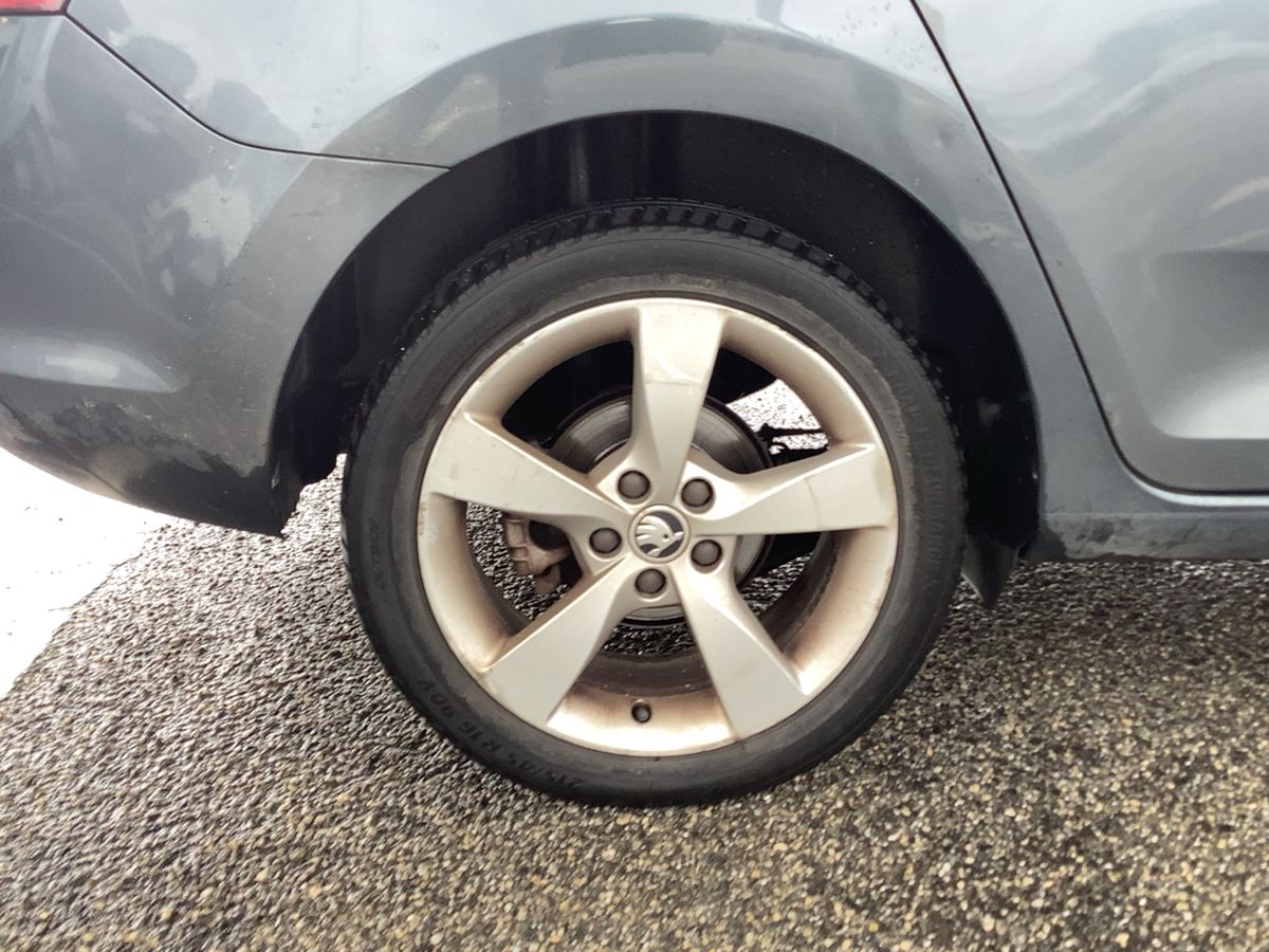 Skoda Rapid 2015 — photo 10