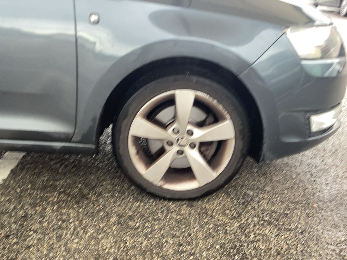 Skoda Rapid 2015 — photo 12