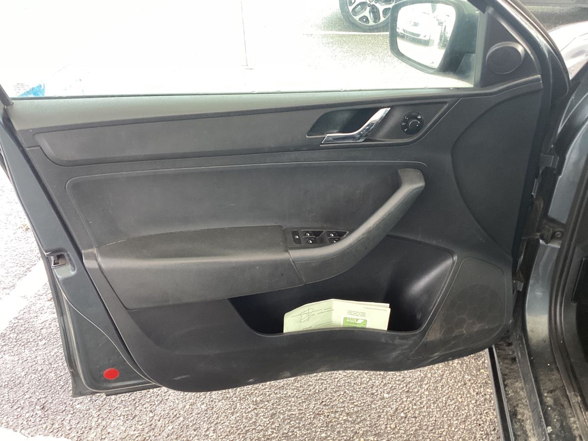 Skoda Rapid 2015 — photo 32