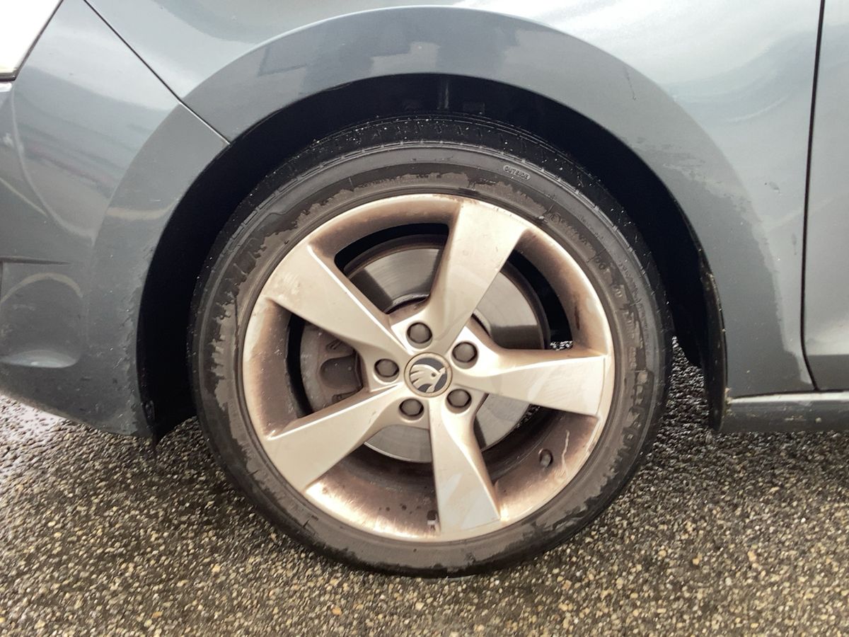 Skoda Rapid 2015 — photo 4