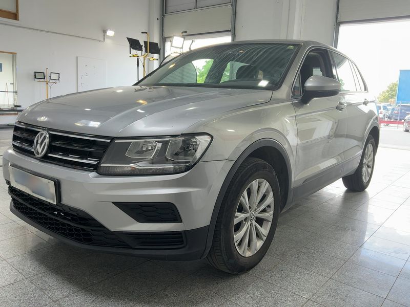 Volkswagen Tiguan 2.0 TDI Trendline 4Motion BlueMotion Tech 2017 – снимка 1