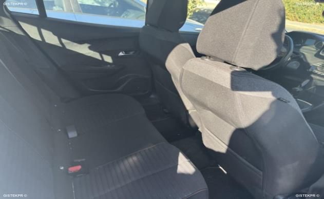 Peugeot 2008 1.2 PureTech Active Pack — zdjęcie 12