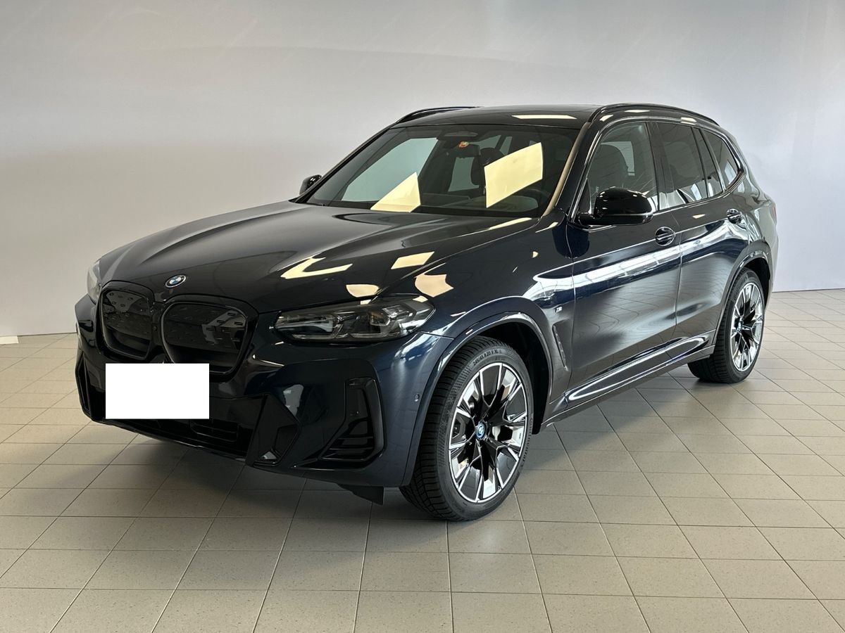 BMW iX3 2024