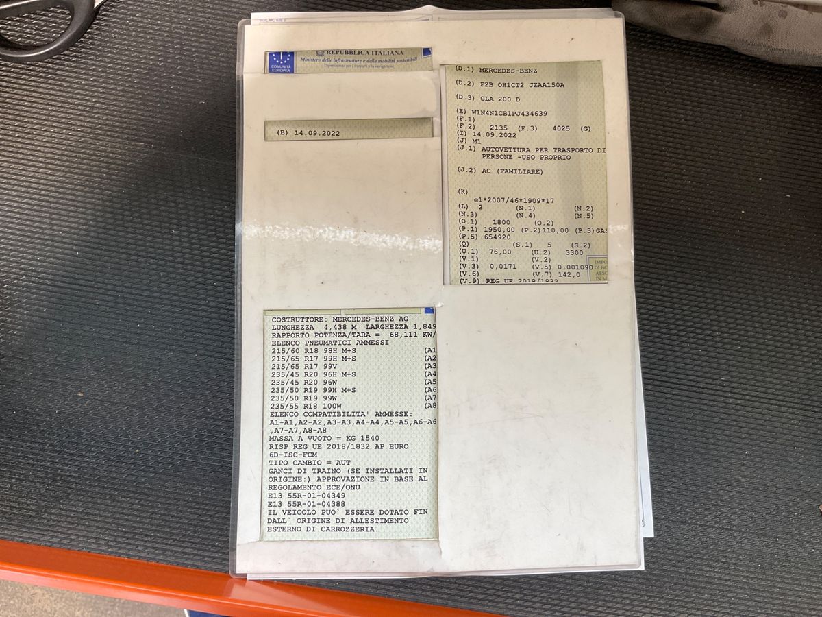 Mercedes-Benz GLA-Klasse GLA 200 d AMG Line
