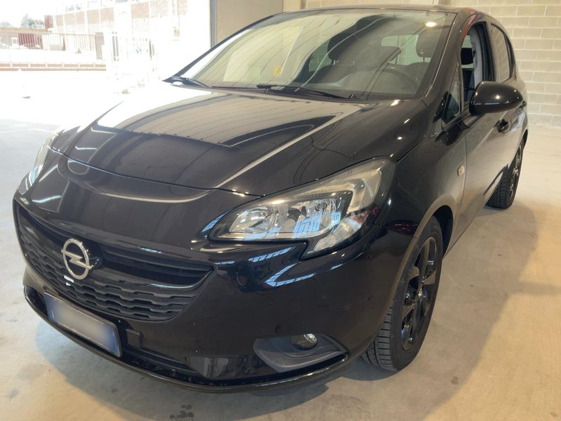 Opel Corsa 1.2 B-Color